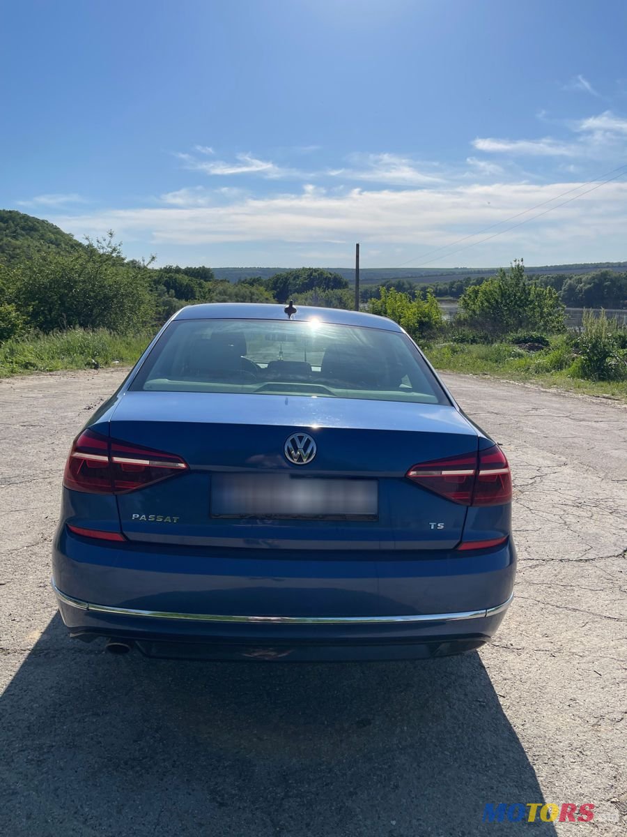 2016' Volkswagen Passat photo #5
