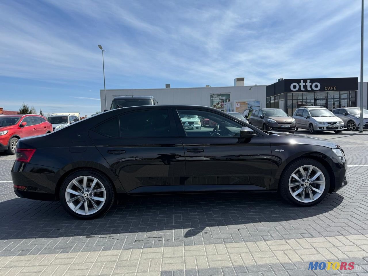 2020' Skoda Superb photo #4