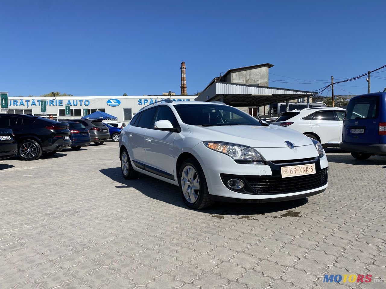 2012' Renault Megane photo #1