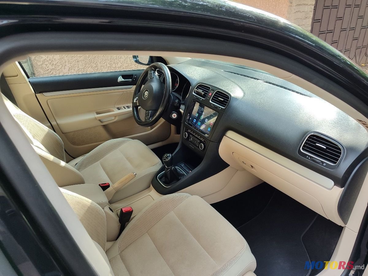 2012' Volkswagen Golf photo #5