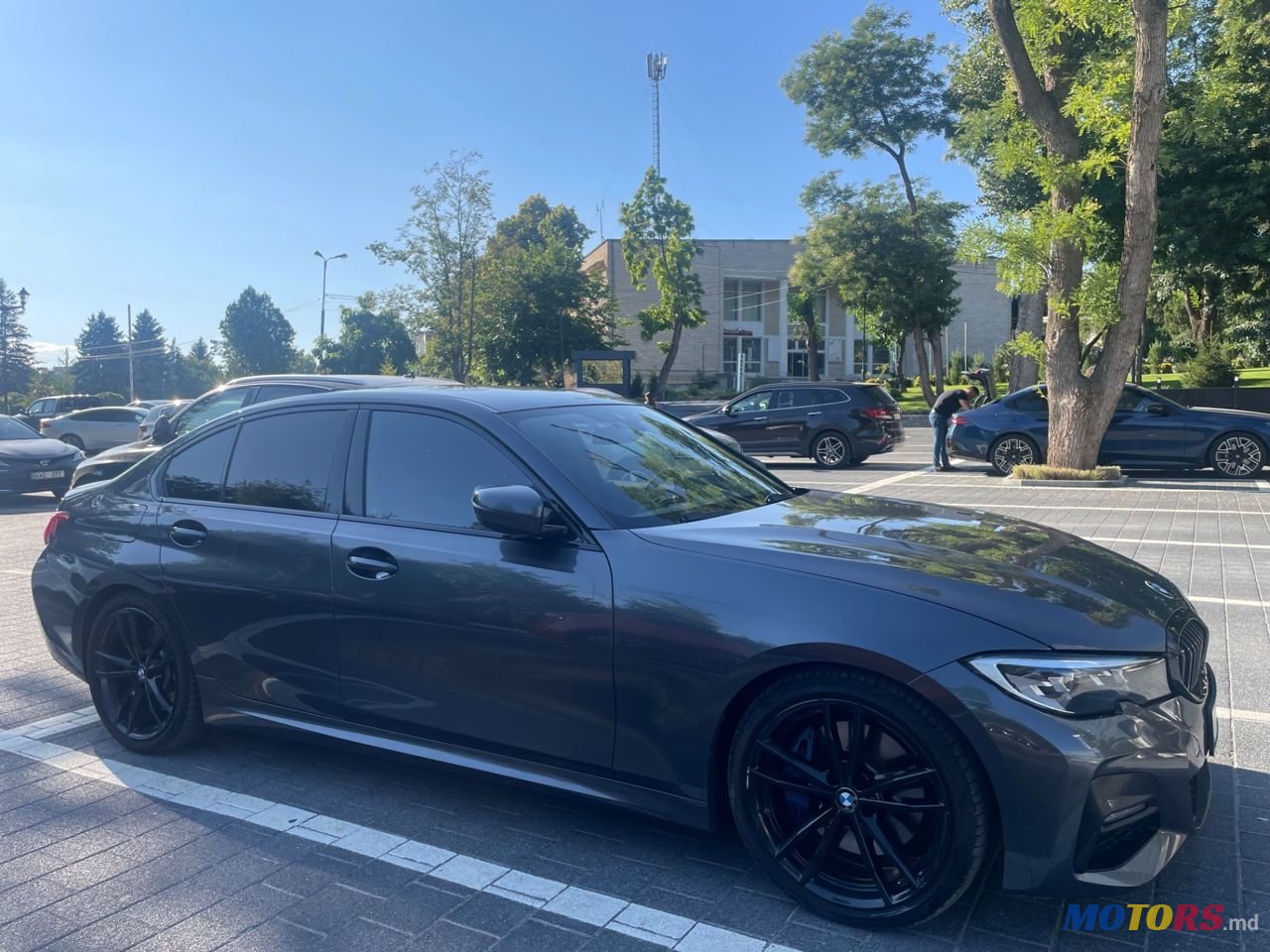 2019' BMW 3 Series photo #1