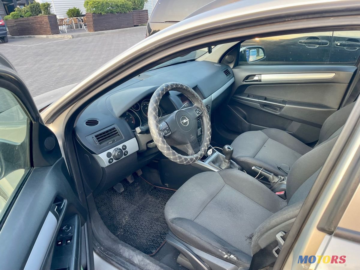 2006' Opel Astra photo #3