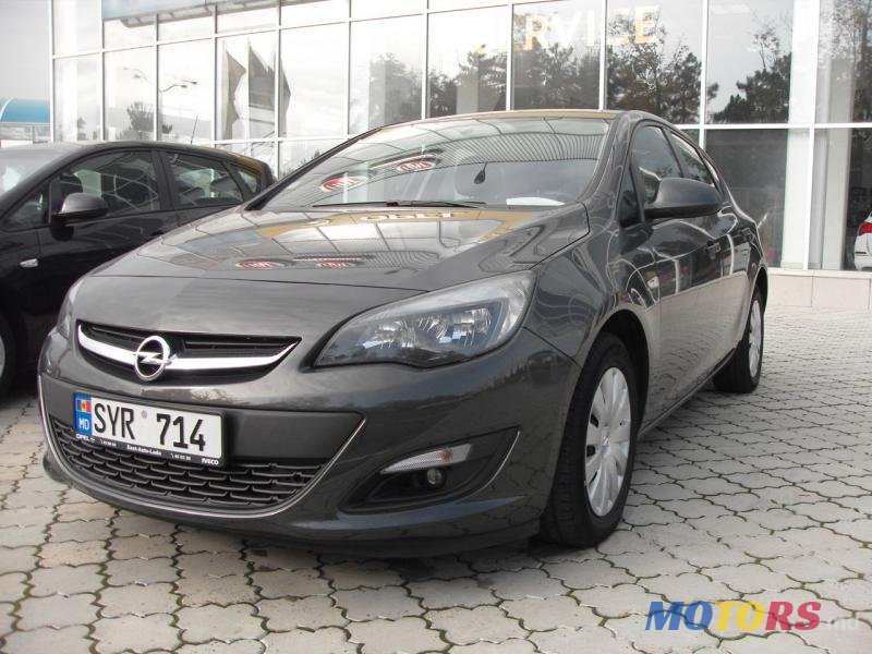 2014' Opel Astra photo #1