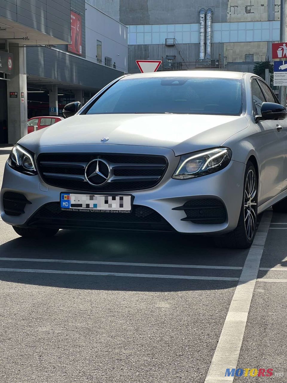 2016' Mercedes-Benz E Класс photo #1