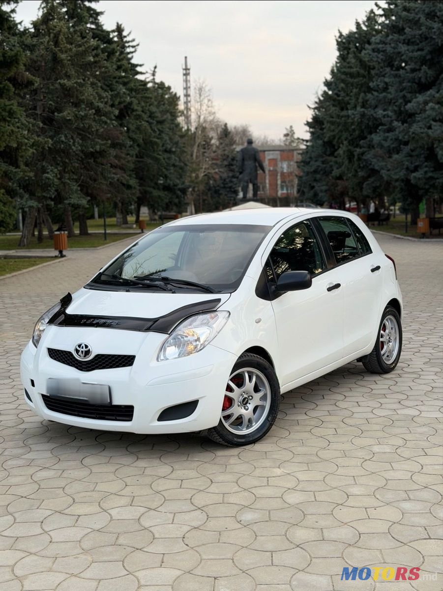 2010' Toyota Yaris photo #1