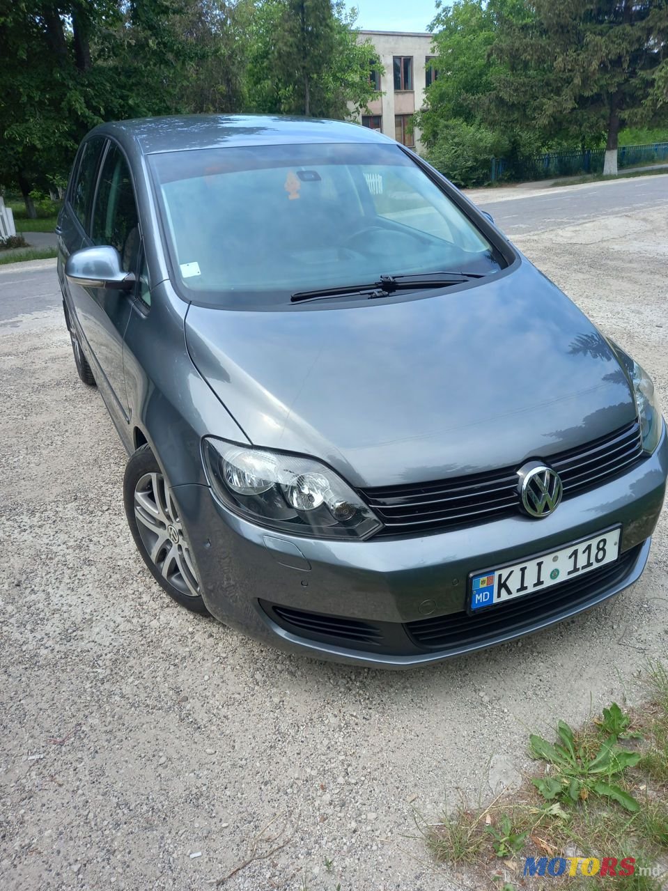 2010' Volkswagen Golf Plus photo #2