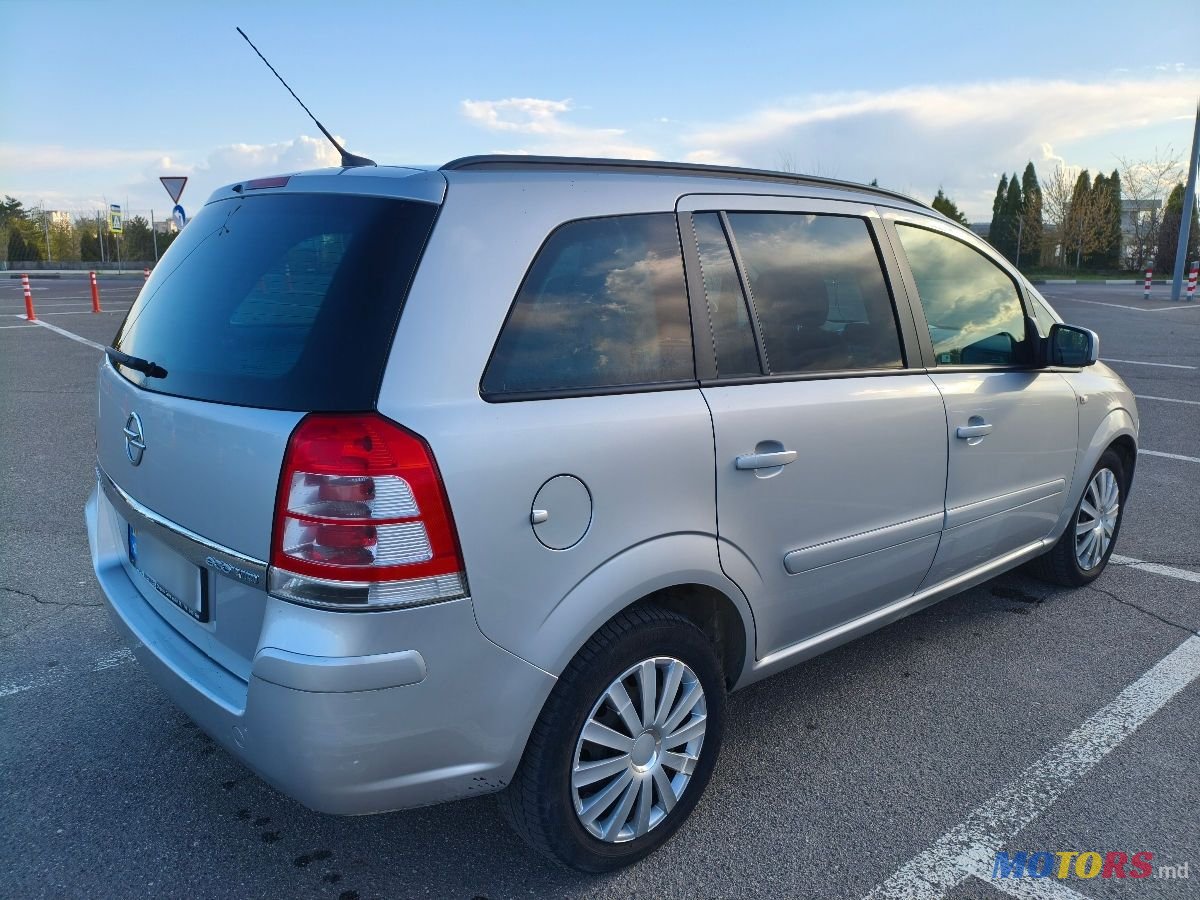 2013' Opel Zafira photo #5