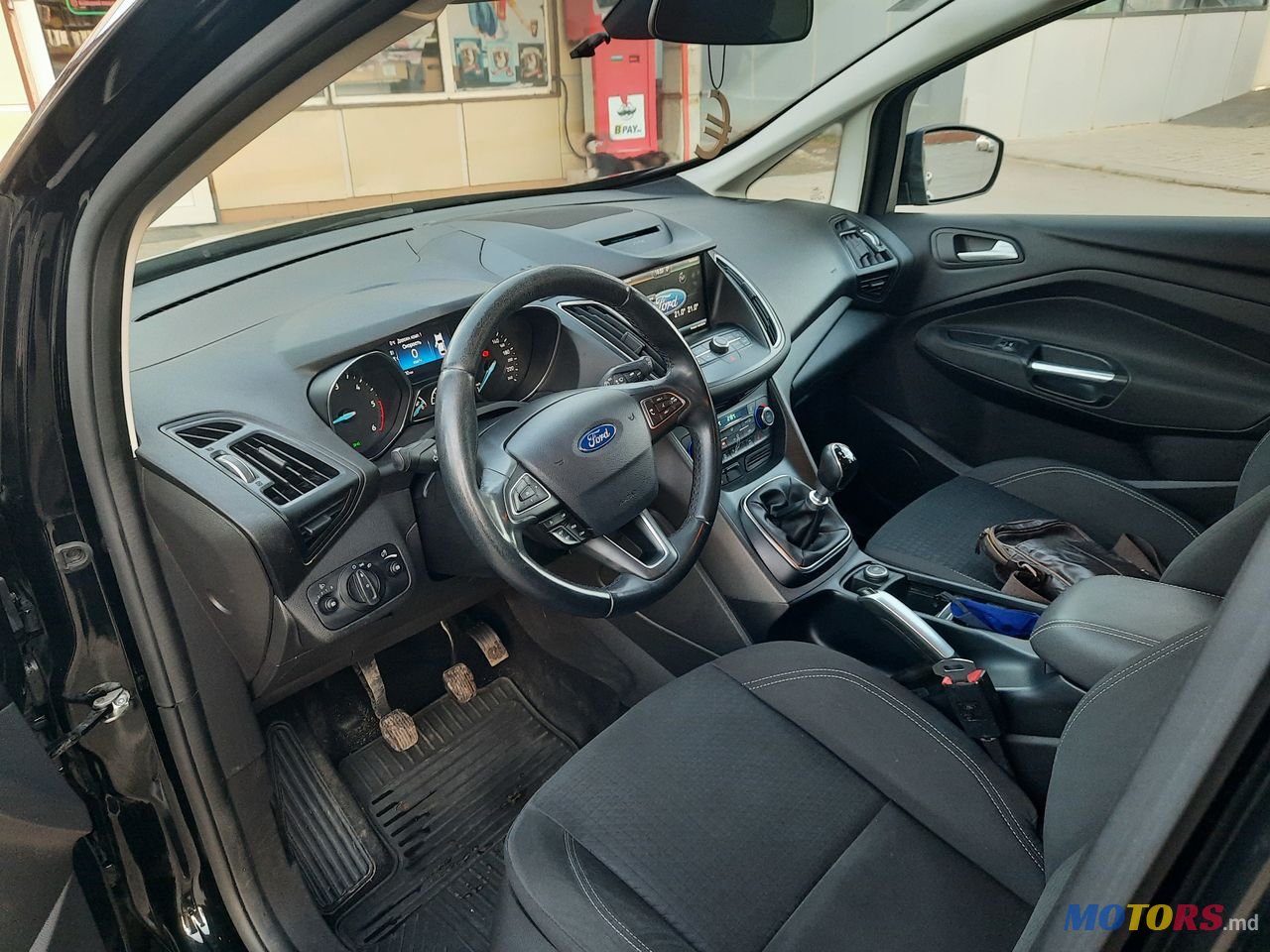 2015' Ford Grand C-MAX photo #6