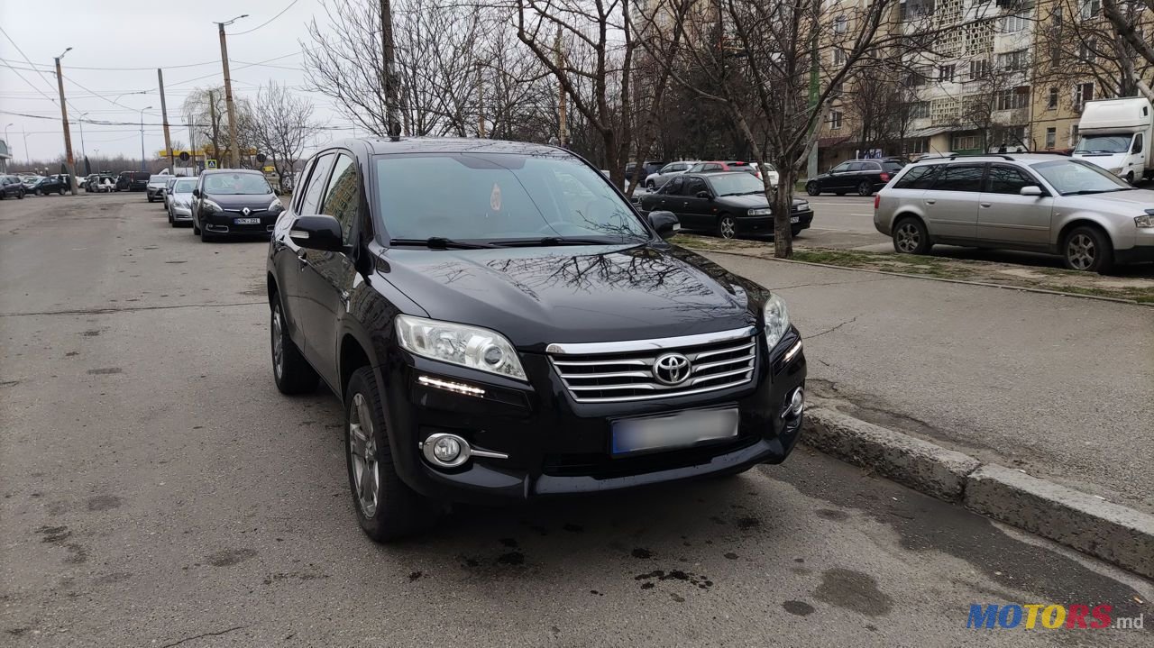 2011' Toyota RAV4 photo #1