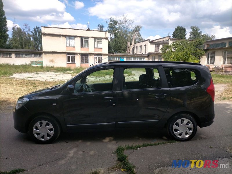 2012' Dacia Lodgy photo #4
