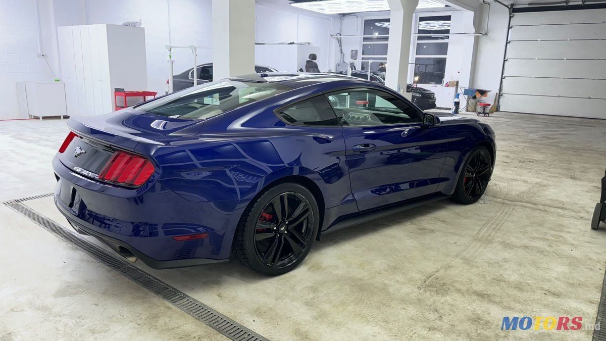 2016' Ford Mustang photo #3