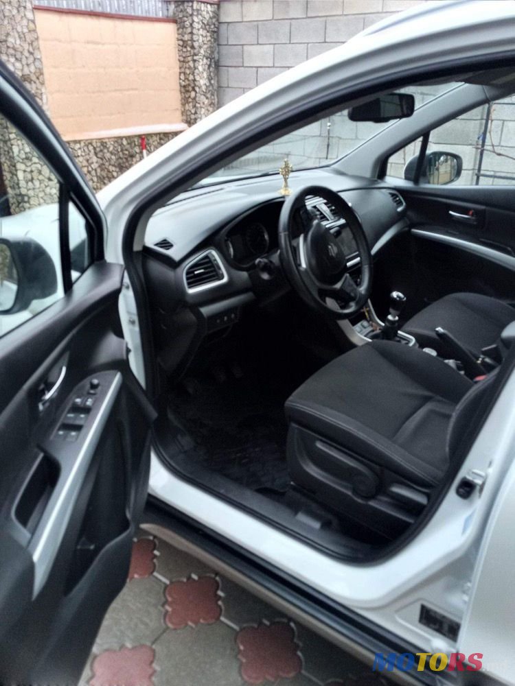 2017' Suzuki S-Cross photo #6