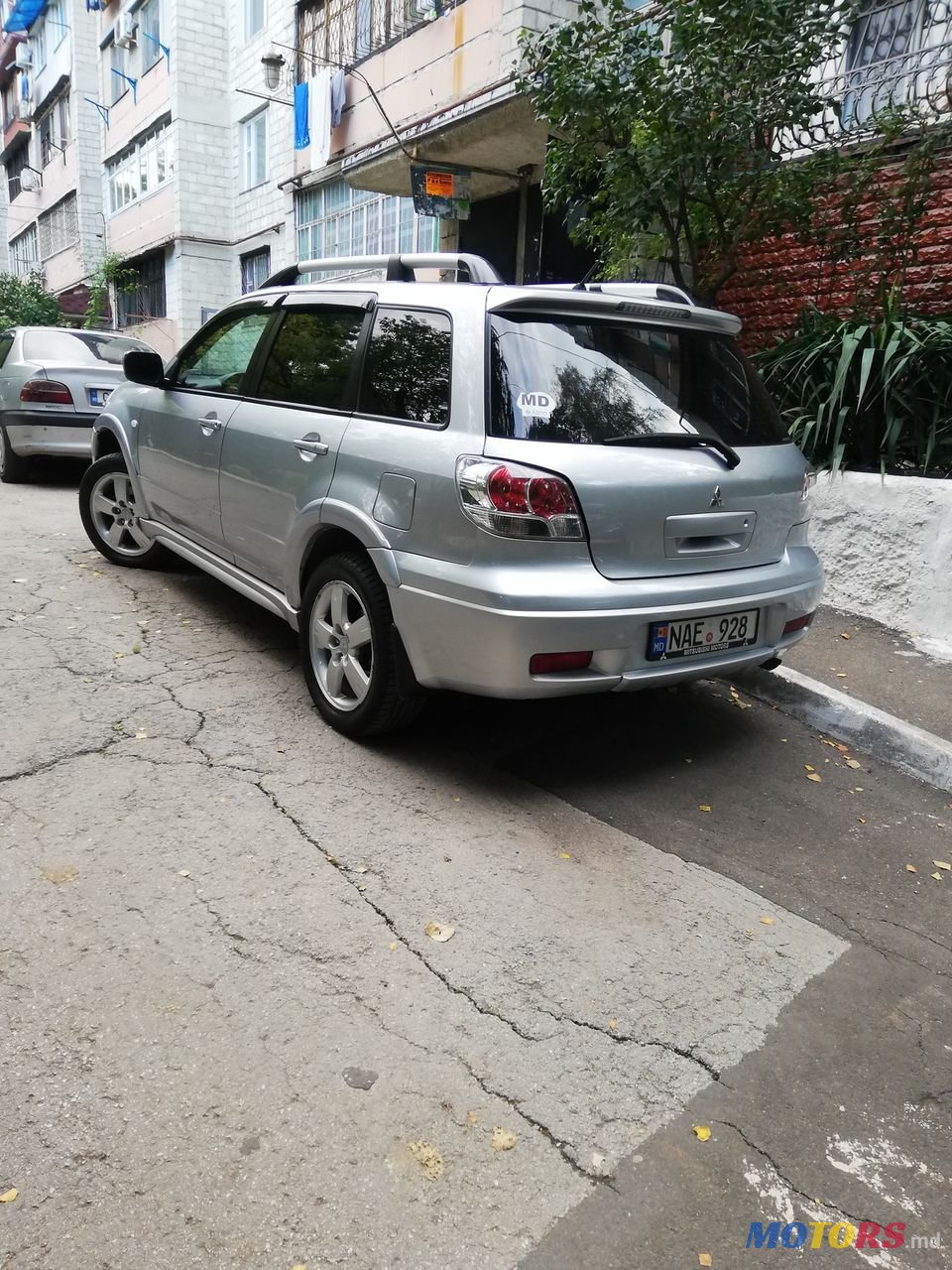 2008' Mitsubishi Outlander photo #5