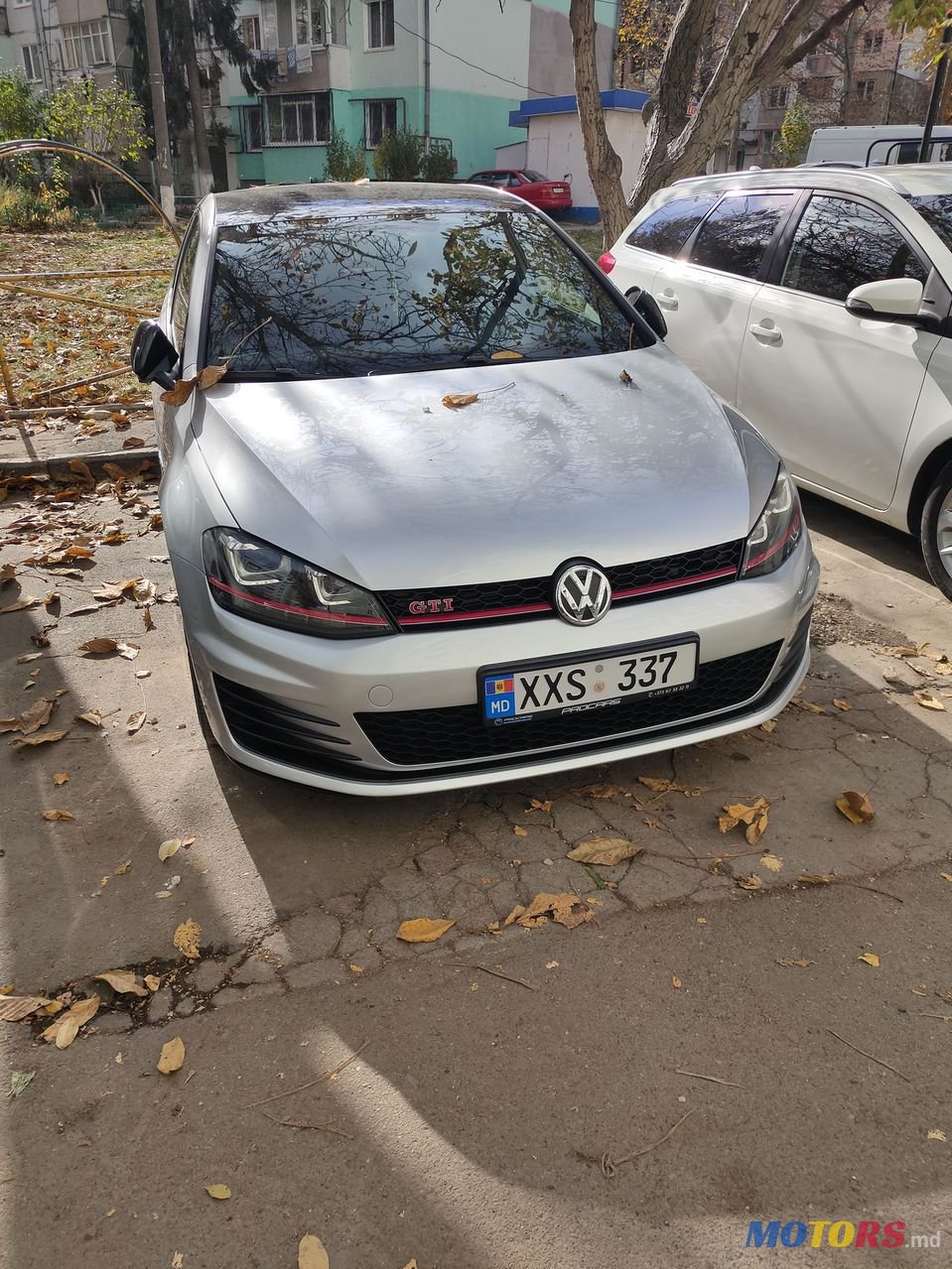 2017' Volkswagen Golf photo #2