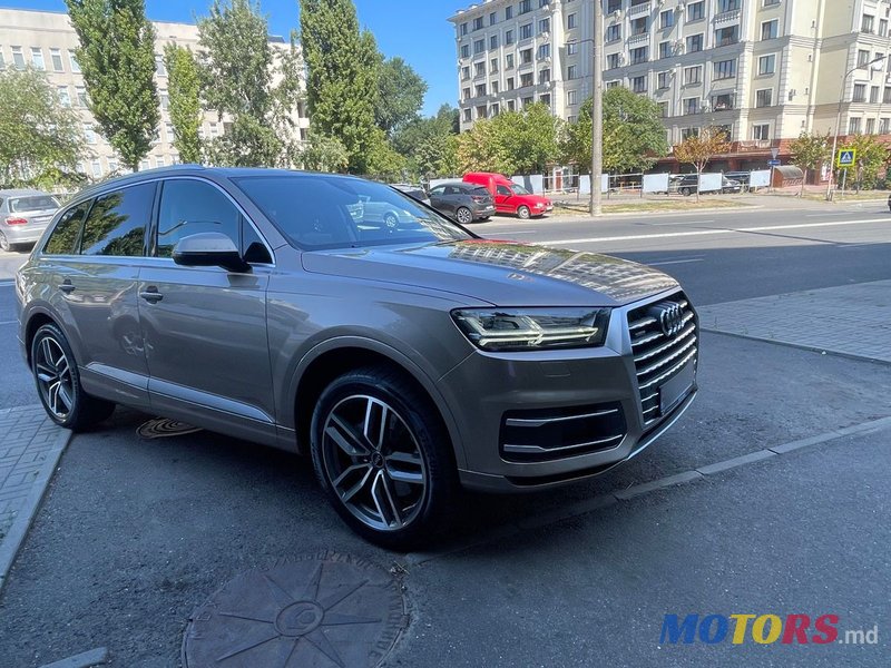 2017' Audi Q7 photo #5