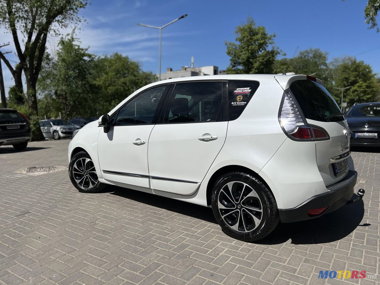 2015' Renault Scenic photo #5