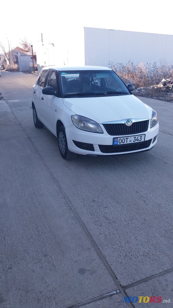 2011' Skoda Fabia photo #2