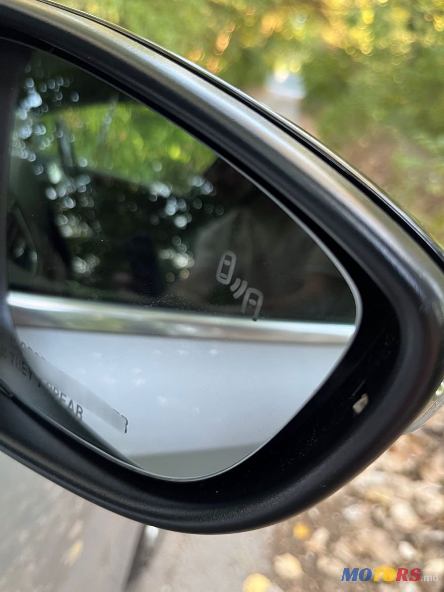 2016' Volkswagen Jetta photo #4