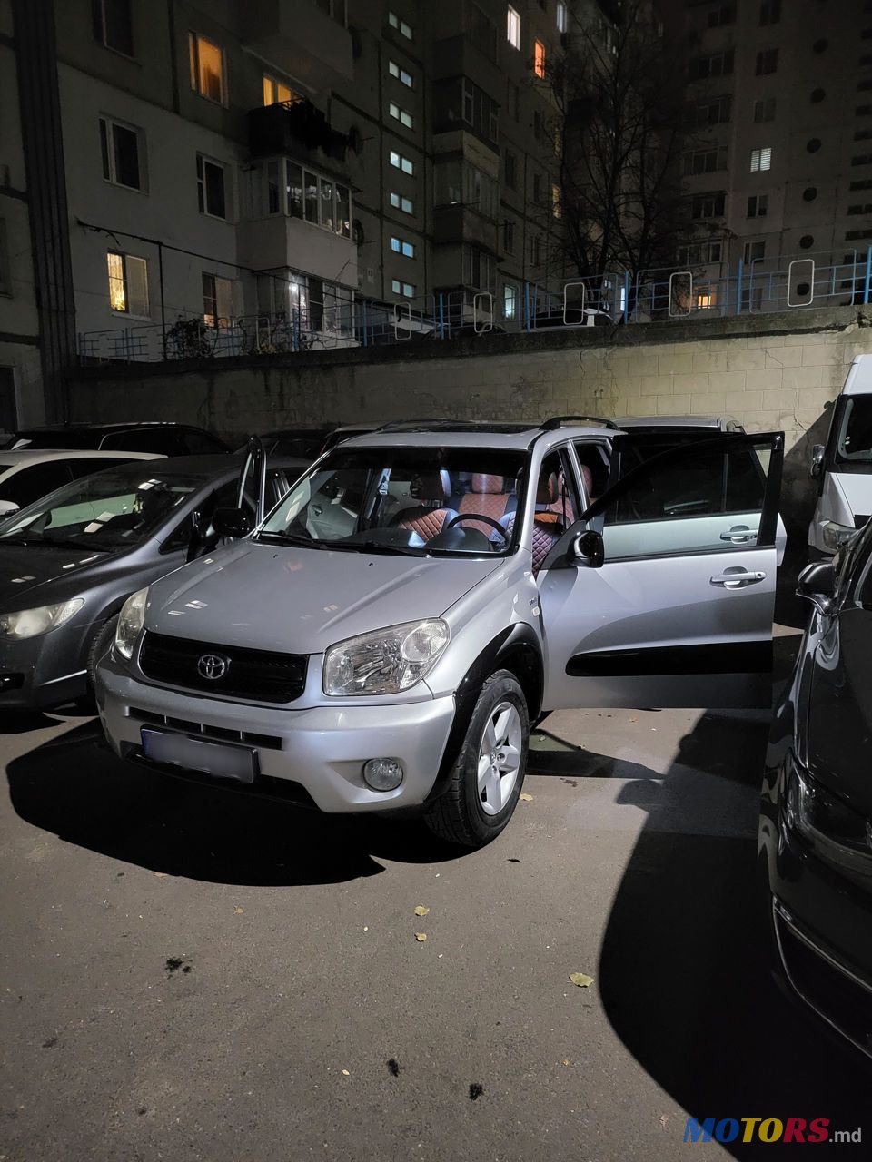 2005' Toyota RAV4 photo #4