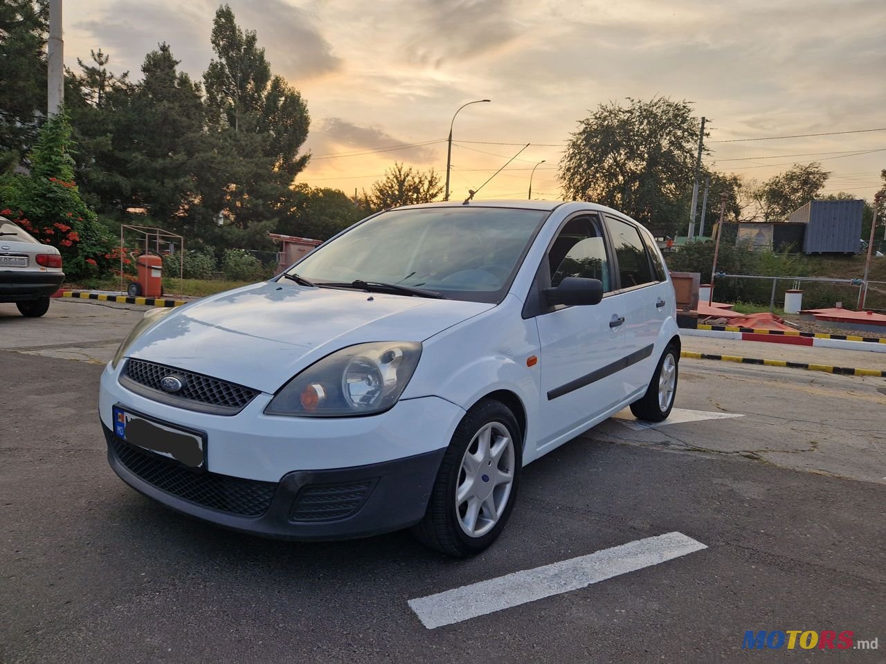 2007' Ford Fiesta photo #2