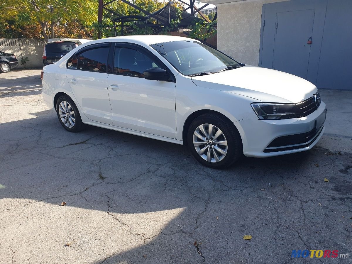 2016' Volkswagen Jetta photo #5