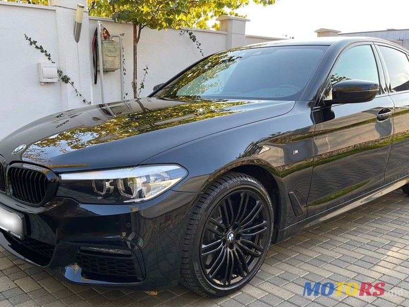 2019' BMW 5 Series photo #1