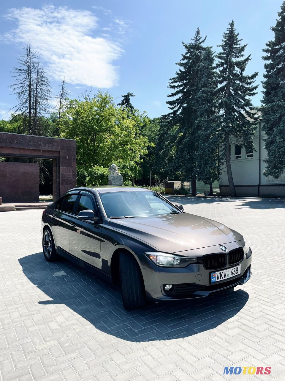 2013' BMW 3 Series photo #4