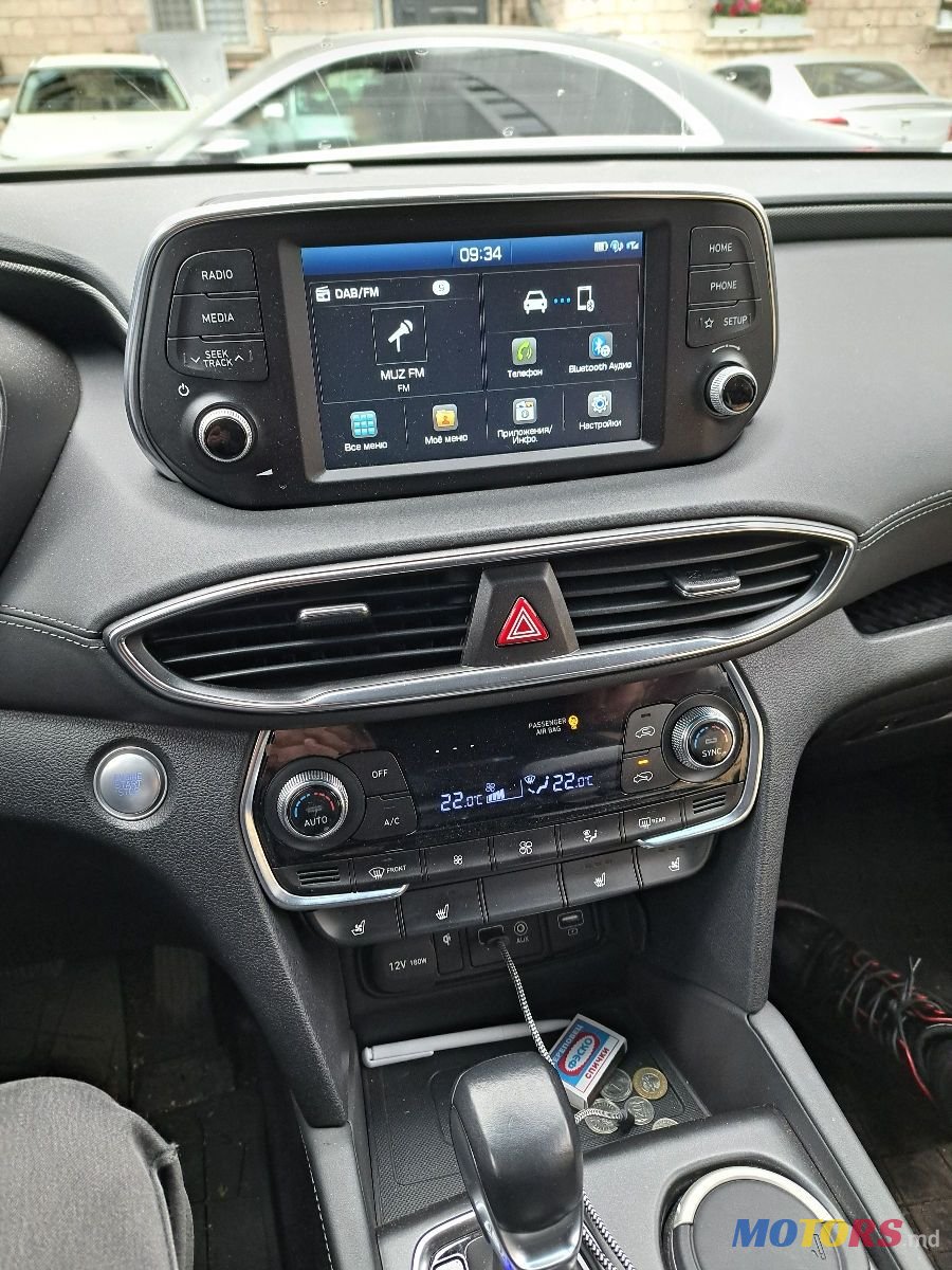 2019' Hyundai Santa Fe photo #3