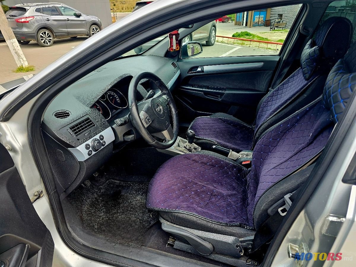 2005' Opel Astra photo #5