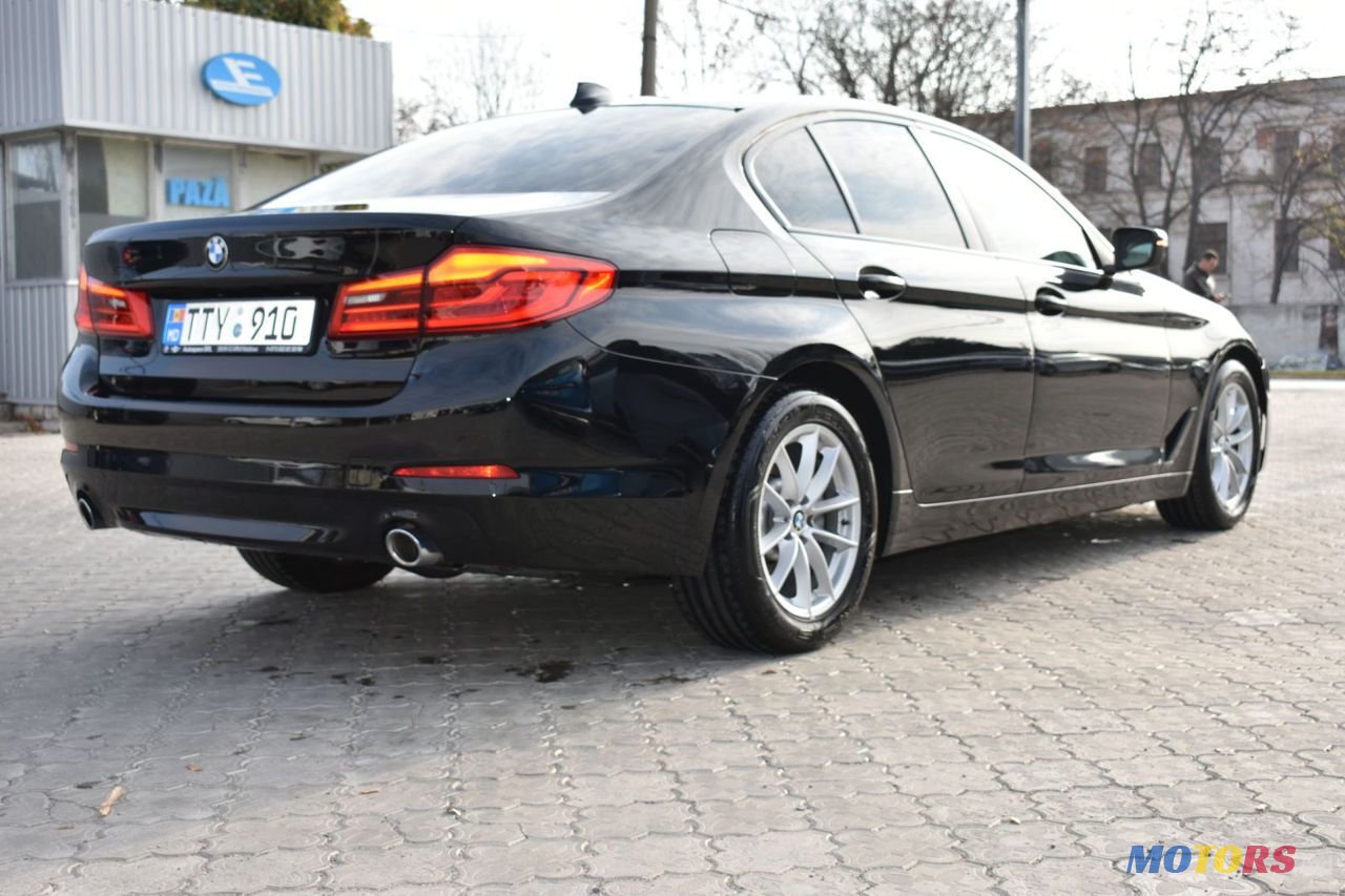 2017' BMW 5 Series photo #4