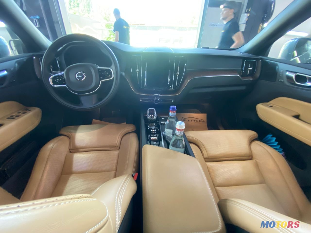 2020' Volvo XC60 photo #5