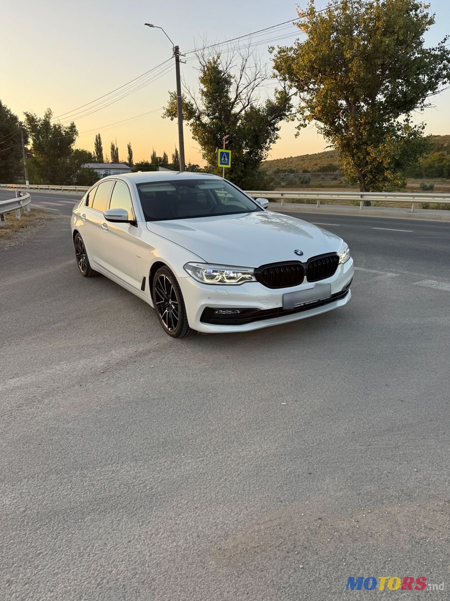 2017' BMW 5 Series photo #2