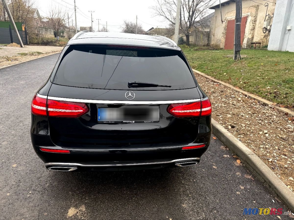 2018' Mercedes-Benz E-Class photo #4