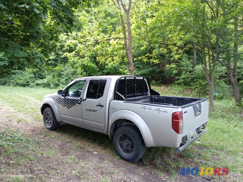 2009' Nissan Navara photo #1
