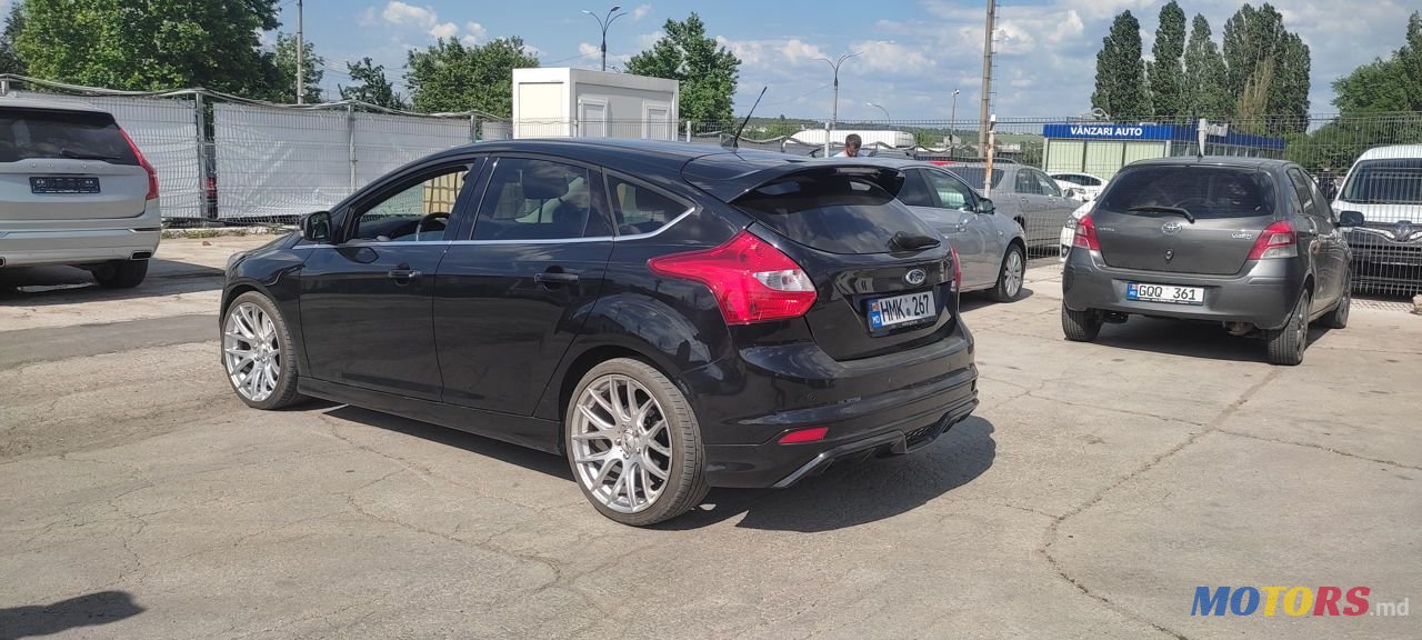 2012' Ford Focus photo #3