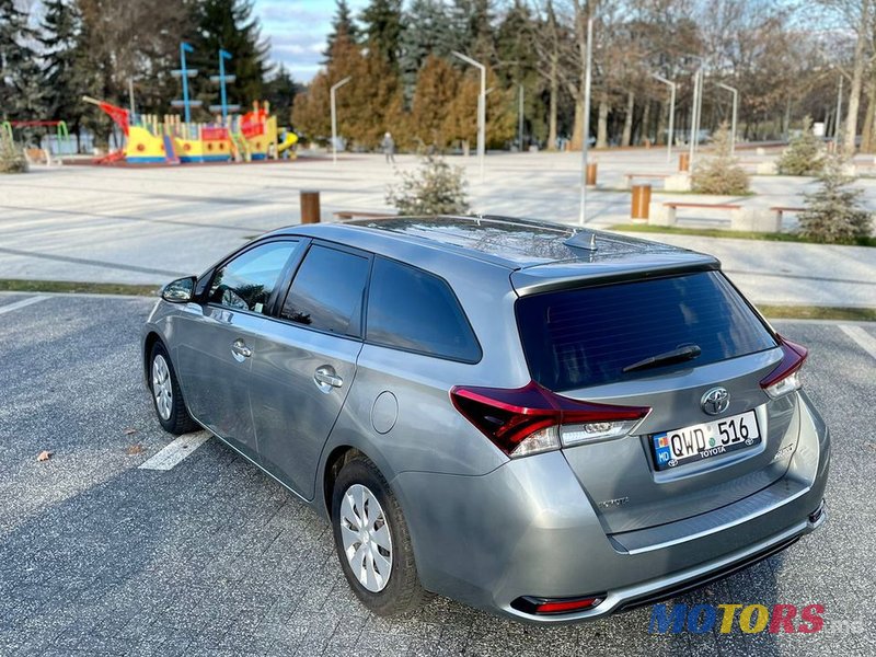 2015' Toyota Auris photo #4