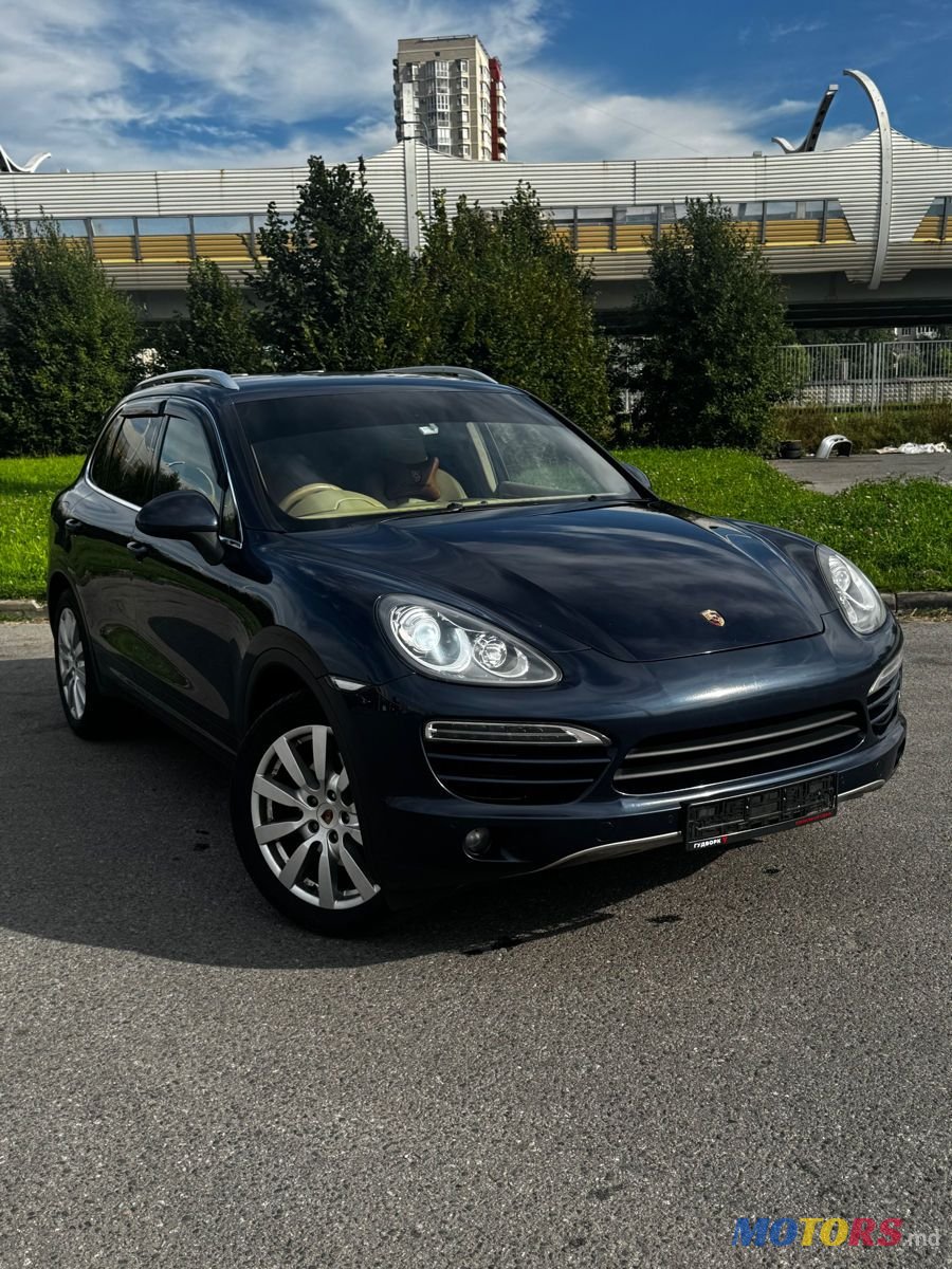 2011' Porsche Cayenne photo #1