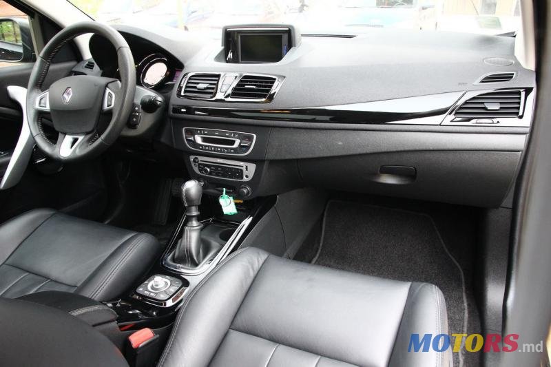 2012' Renault Megane photo #7