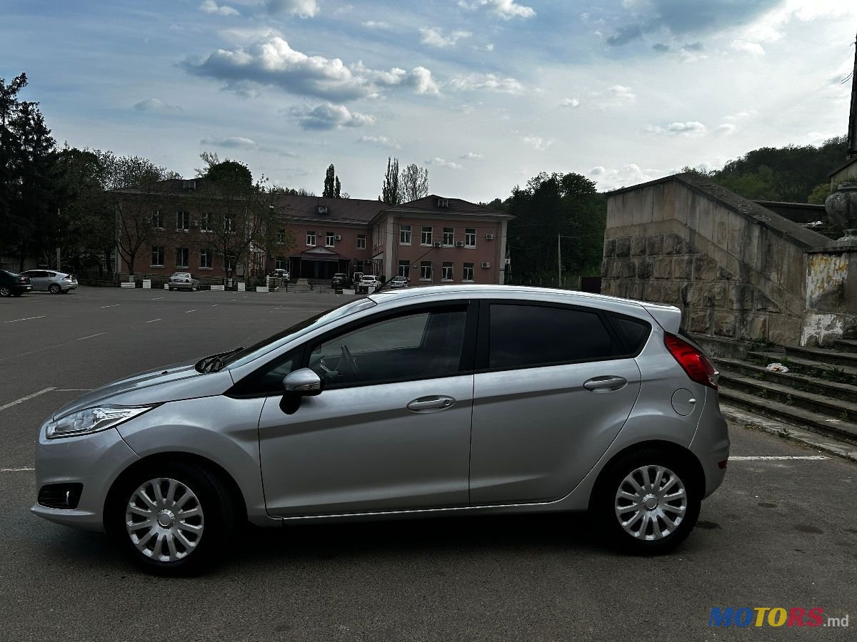 2015' Ford Fiesta photo #4