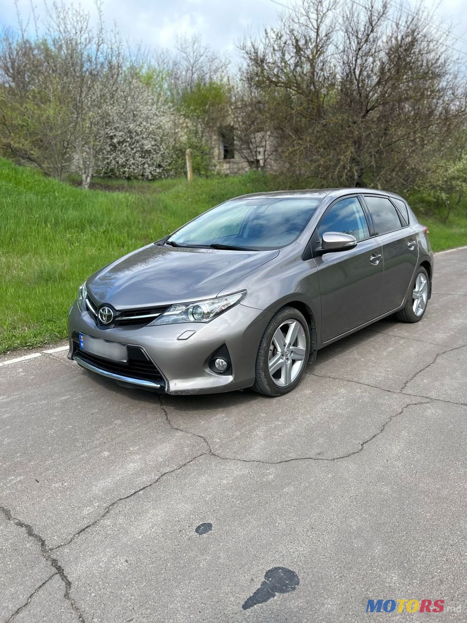 2013' Toyota Auris photo #4