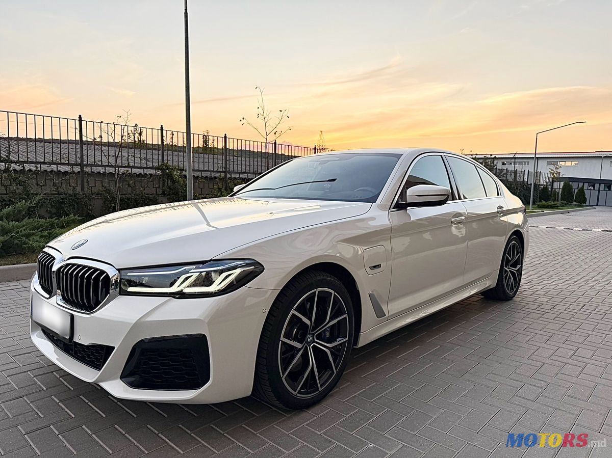 2022' BMW 5 Series photo #5
