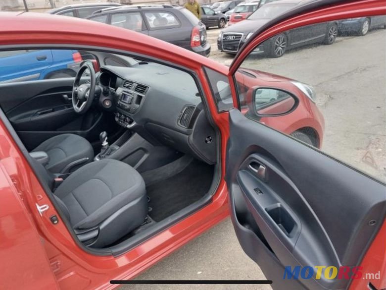 2012' Kia Rio photo #3