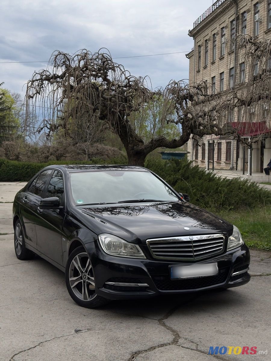 2011' Mercedes-Benz C-Class photo #1