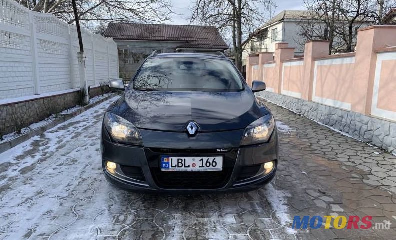 2011' Renault Megane photo #3