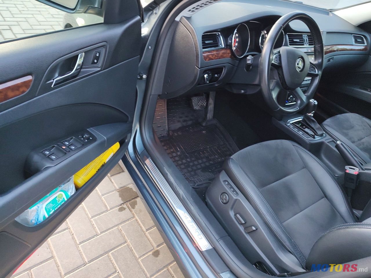 2014' Skoda Superb photo #5