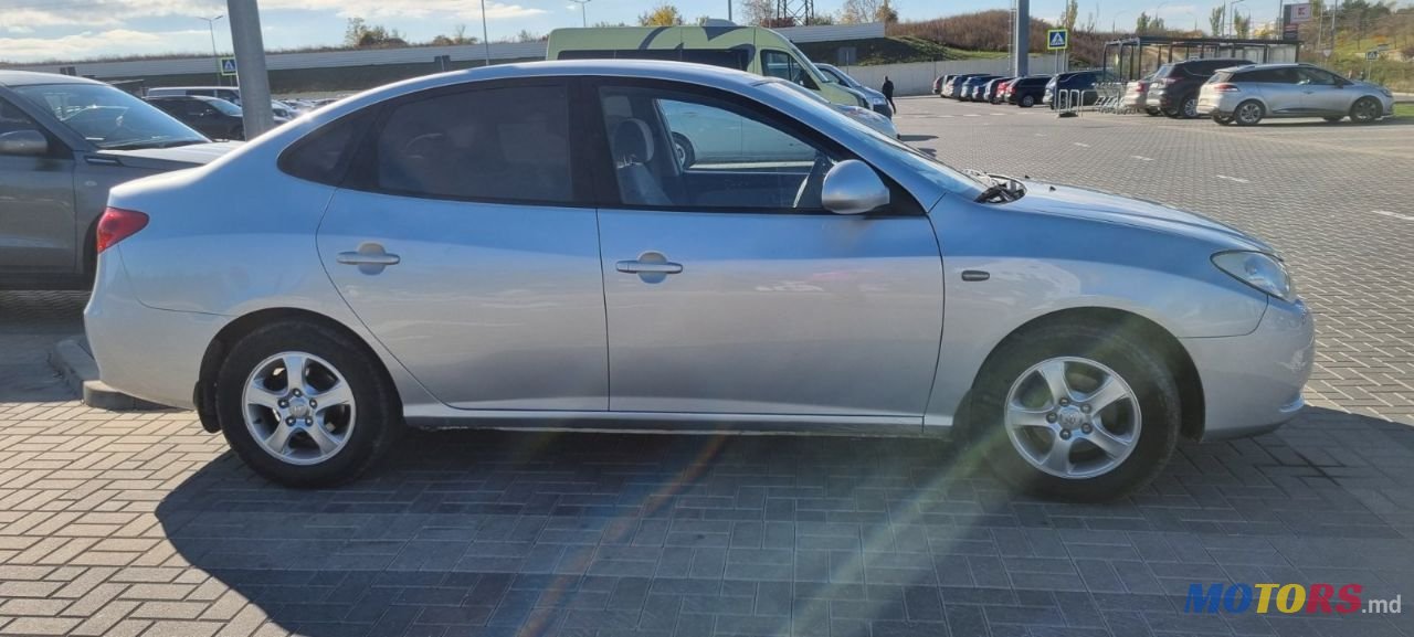 2008' Hyundai Elantra photo #2