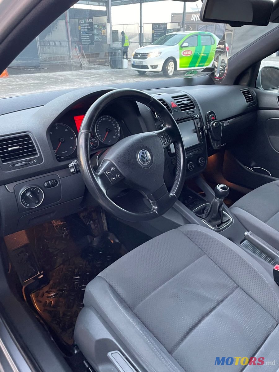 2006' Volkswagen Golf photo #5