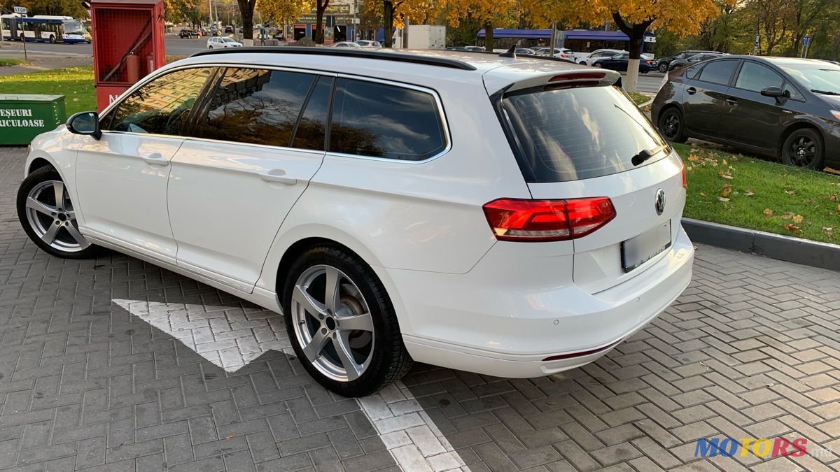 2015' Volkswagen Passat photo #6