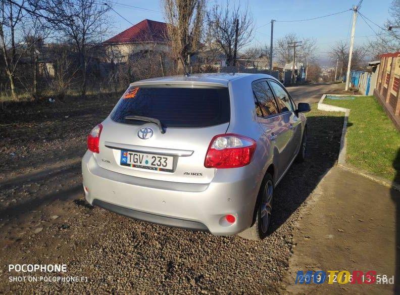 2010' Toyota Auris photo #1