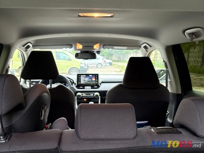 2020' Toyota RAV4 photo #5